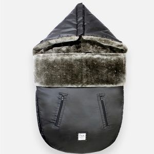 7am enfant stroller and car seat muff; waxed pod with fur. NWT. 18m - 3T